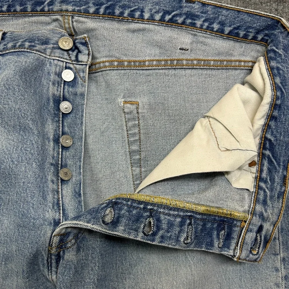 Levi's 501 Original Fit Jeans Men's Blue Denim Button‎ Fly Straight Leg - 39X30